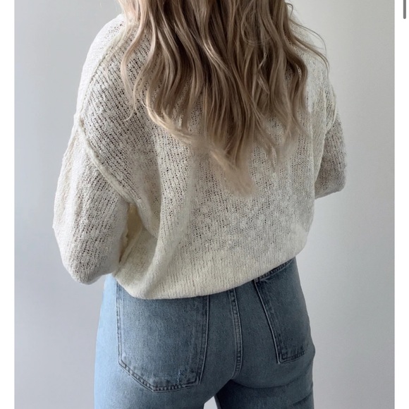 Asbury V-neck Sweater - Picture 4 of 10